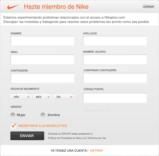 Utilizar mayúsculas como etiquetas en el formulario web empeora la legibilidad del mismo, y por tanto la usabilidad.